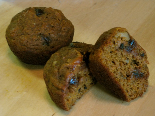 Maggie's Mind Mumbles//: Pumpkin Spice Muffins with Chocolate Chips and Walnuts
